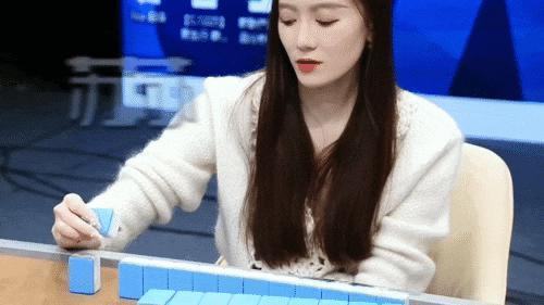 17岁就开始谈的姐弟恋情被曝光，他这算塌房了吗？