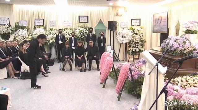 众星送别李玟！萧亚轩哭成泪人韩红面色沉重，成龙刘德华不舍