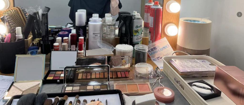 天真蓝只化妆不拍照卖我398，不如50块钱的“地摊妆”？