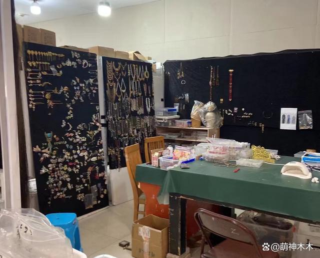 造型师曝任敏拿天价片酬耍大牌，进组不接假发