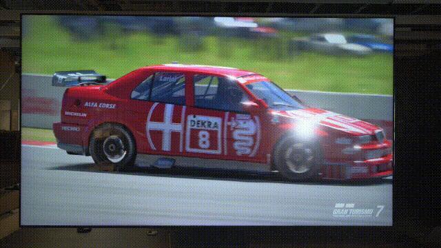 三星Q80Z除了98英寸超大屏外，还有哪些新特点？