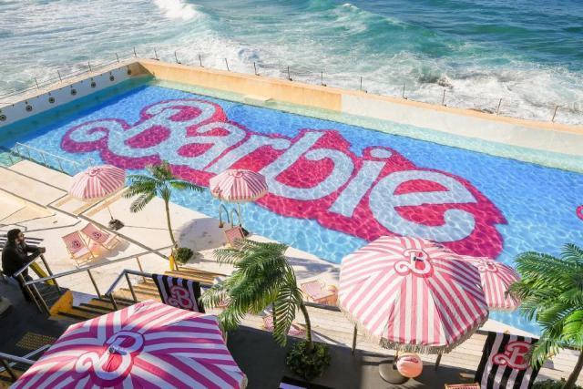 《芭比》还没上映，很多女生已经破产了