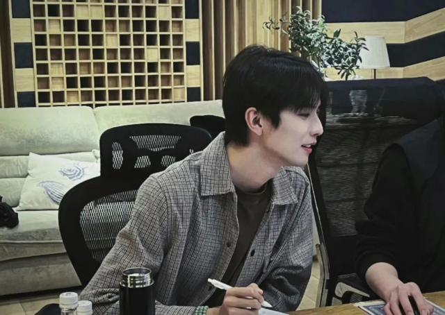 怎么谁都愿意和她做朋友啊！