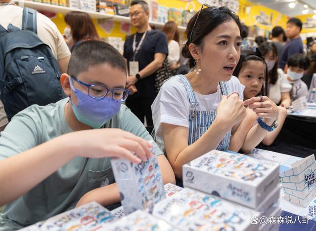 甘比首谈婚姻生活：每天6点多起床，忙到凌晨一两点才睡