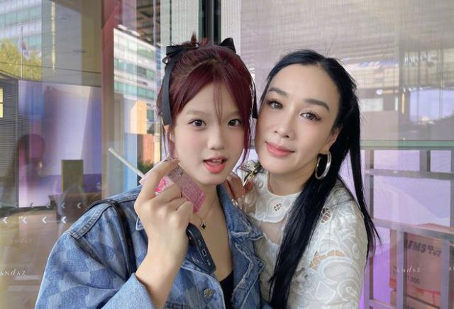 钟丽缇：给次女庆生，继父张伦硕“不仅没出席还没有送生日祝福”