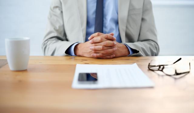 打工人的“空窗期”让人尴尬和困扰