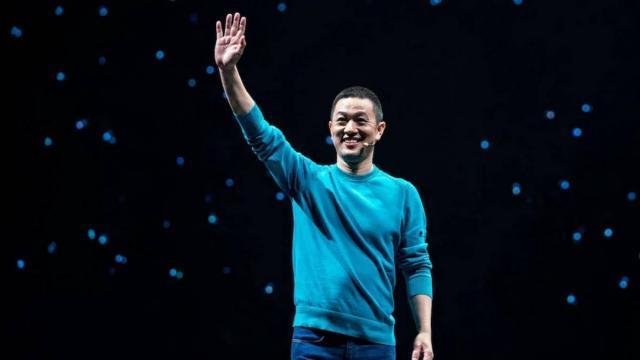 蔚来又一次陷入困境，李斌的旗帜再次倒下，公司面临无可选择的境地。