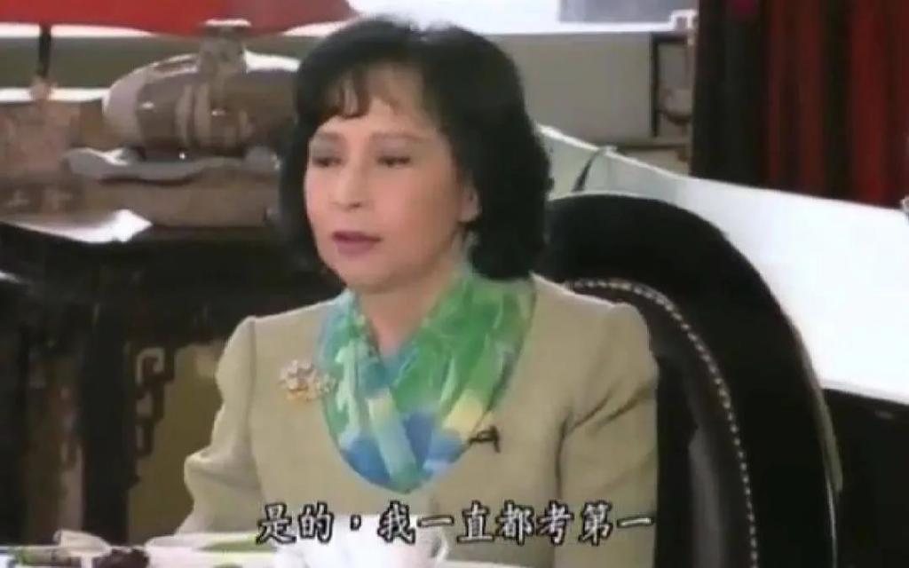 “第一艳星”：全裸出圈，征服1000多个男人退圈造卫星