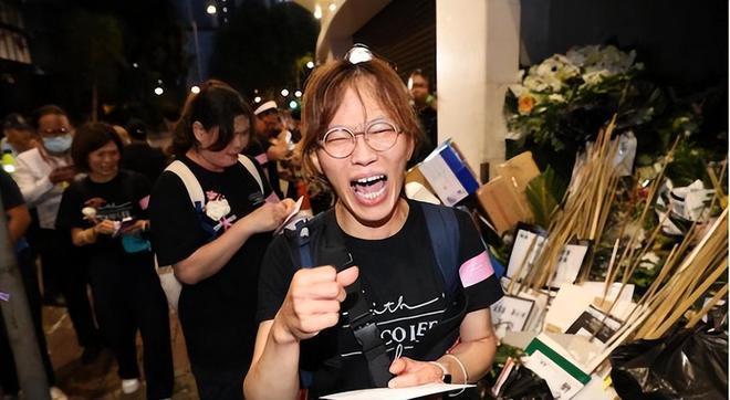 告别会结束！粉丝在灵堂门口哭喊：请把CoCo还给我