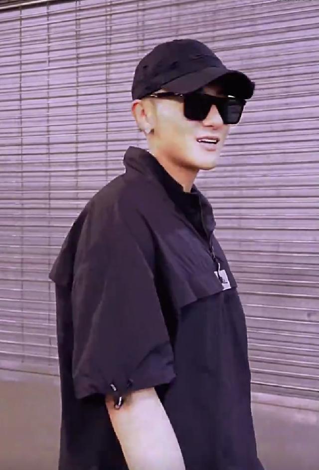 黄子韬去看鹿晗演唱会 称只有他能让我取消行程直接飞过来