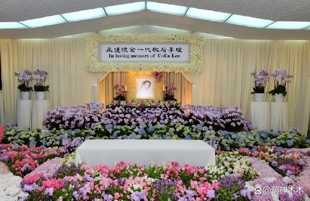 Bruce现身李玟火葬场被围堵,遭粉丝当面怒斥:下地狱