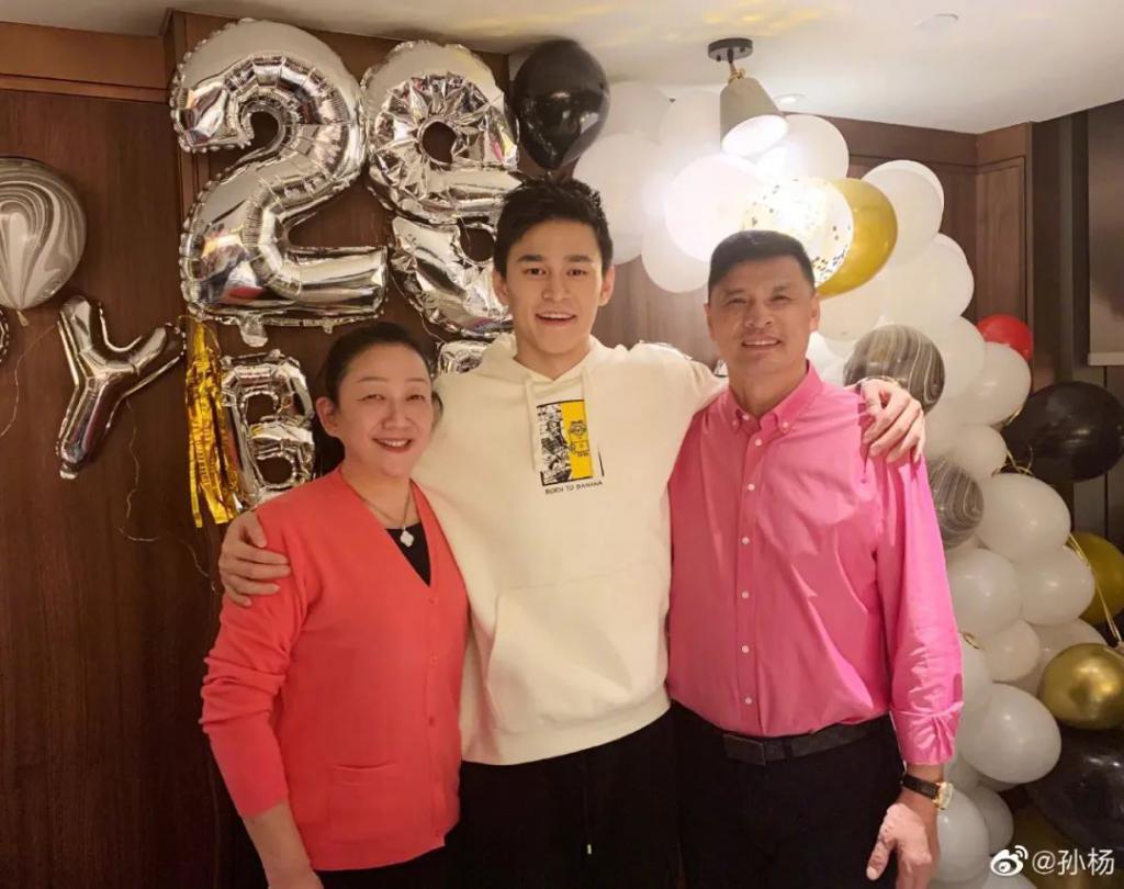 孙杨的泳裤,终于干了