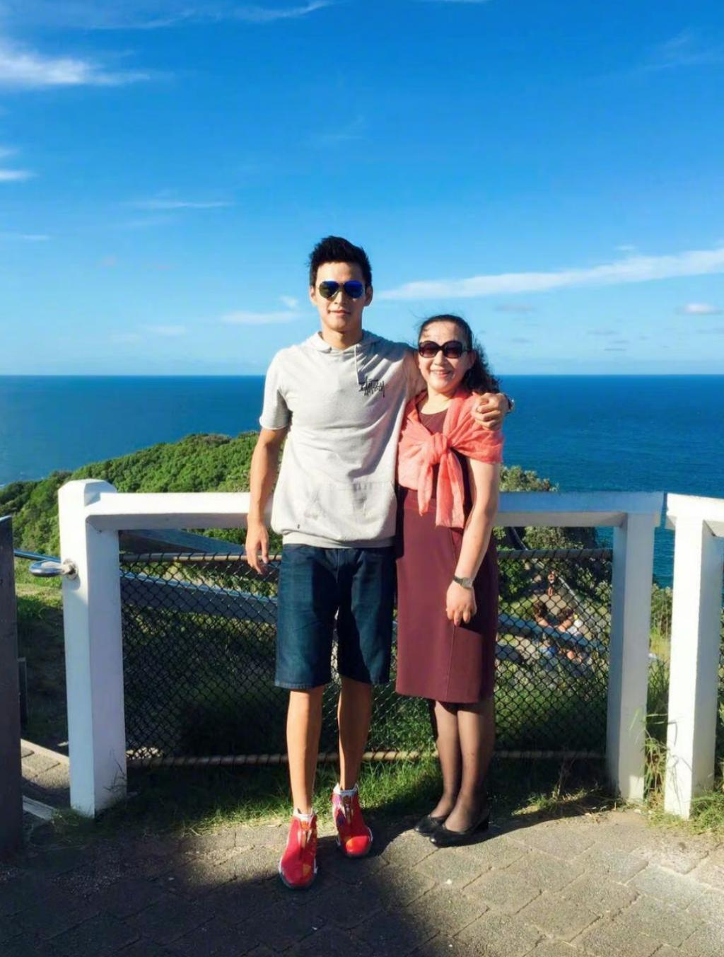 孙杨的泳裤,终于干了