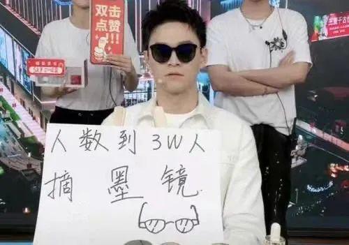 孙杨的泳裤,终于干了