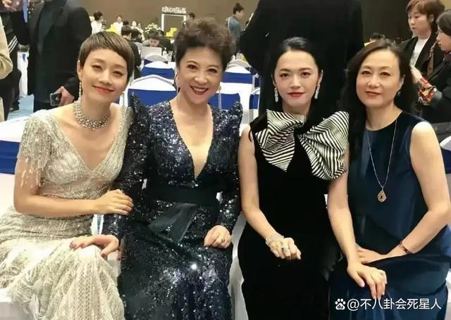 当马伊琍与姚晨同框，才知道皮相美和骨相美的区别
