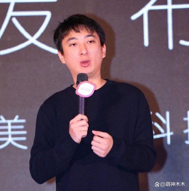 王思聪被曝升级做爸爸，抱婴儿图疯传，刚骂《封神》是垃圾片