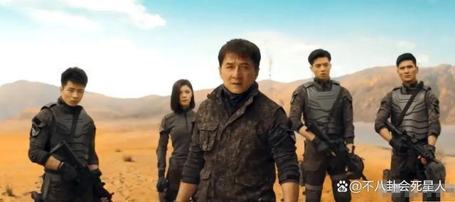 69岁成龙花5亿拍“翻版”《战狼2》，却让人看到功夫片的没落