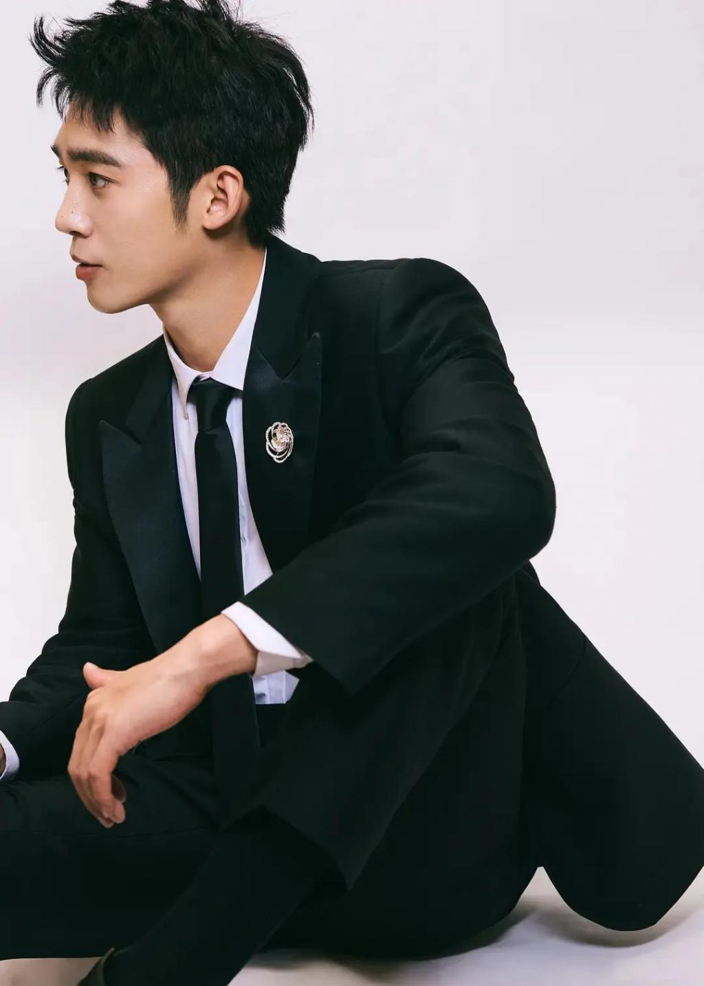 终于要爆了…内娱新晋顶流？