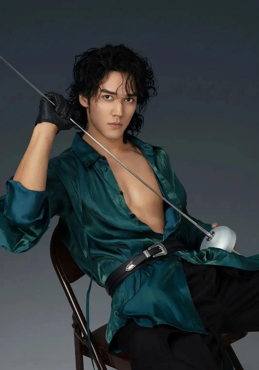 终于要爆了…内娱新晋顶流？