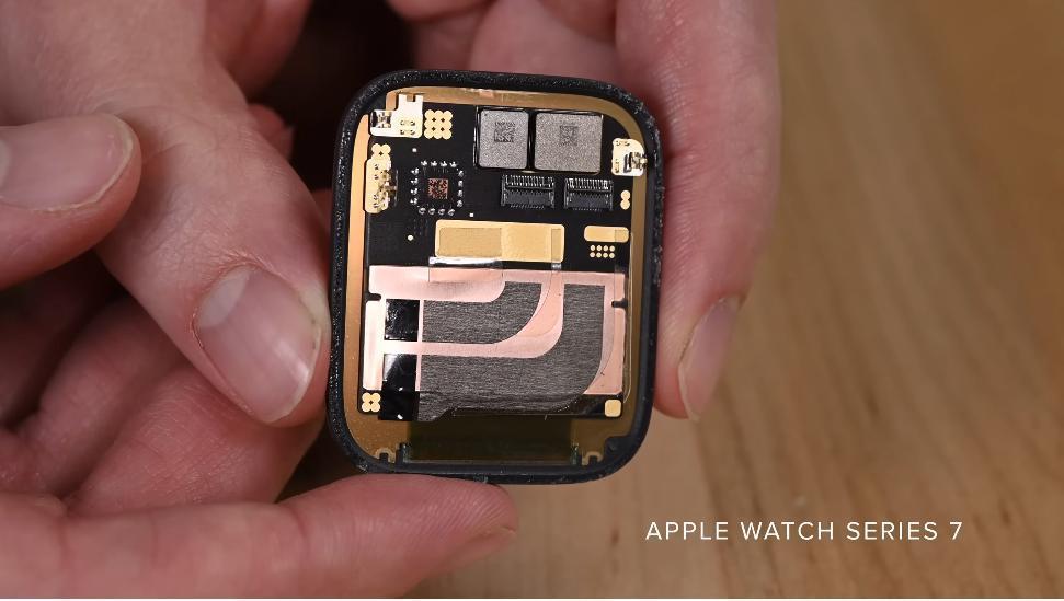 距离「完美 iPhone」一步之遥？苹果即将造出史上最窄边框手机