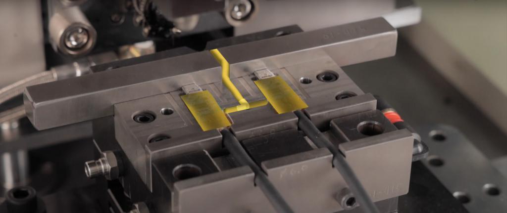 距离「完美 iPhone」一步之遥？苹果即将造出史上最窄边框手机