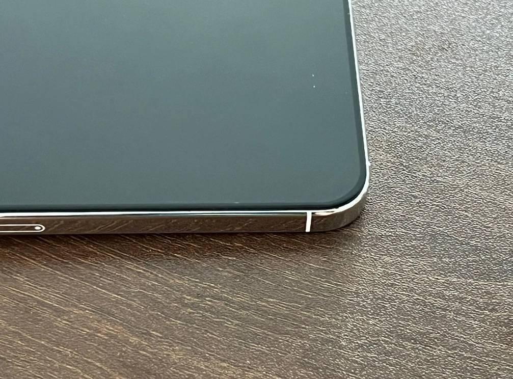 距离「完美 iPhone」一步之遥？苹果即将造出史上最窄边框手机