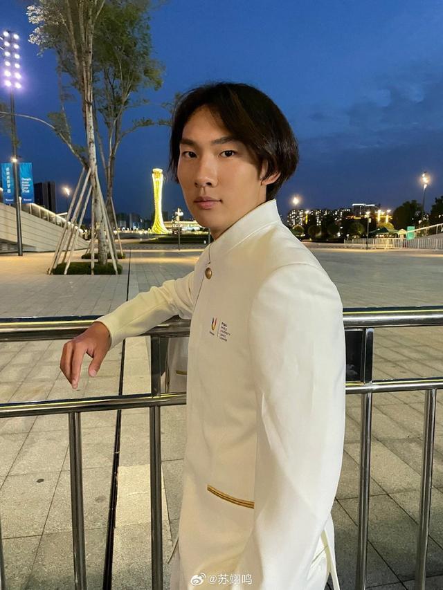 苏翊鸣晒清华大学录取通知书 此前曾拟被保送清华