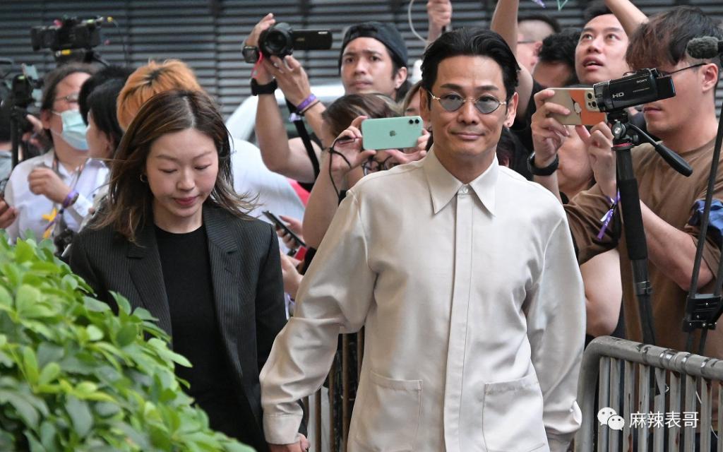 再见，李玟