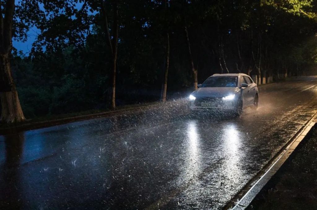 车泡水了、被冲走了该怎么办？一文说清，快收藏！