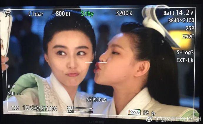 《小时代》十周年，杨幂和谢依霖竟成为真正的“时代姐妹花”