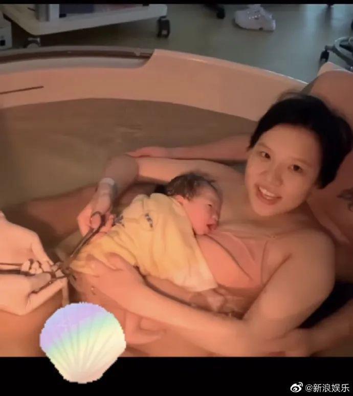 《小时代》十周年，杨幂和谢依霖竟成为真正的“时代姐妹花”