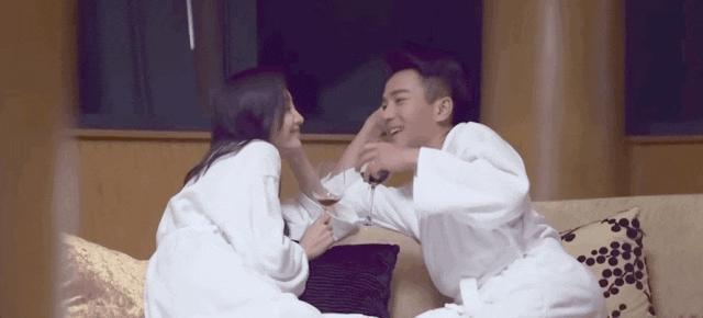 《小时代》十周年，杨幂和谢依霖竟成为真正的“时代姐妹花”