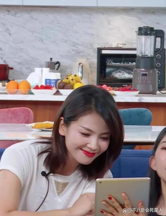 把刘涛和蒋欣的新剧放一起看，她俩从一开始，就是两路人