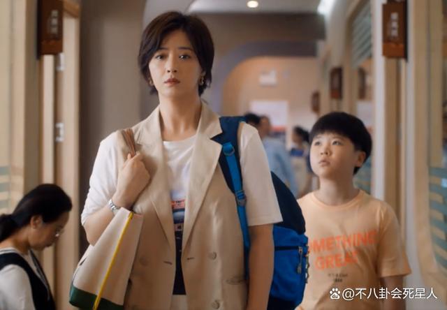 把刘涛和蒋欣的新剧放一起看，她俩从一开始，就是两路人