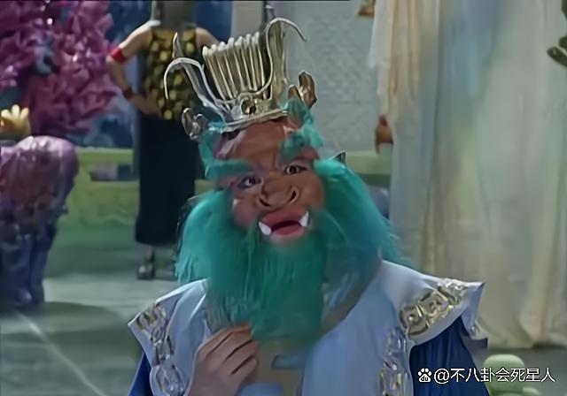 警惕毒电影残害孩子！龙王不男不女，齐天大圣穿日本和服
