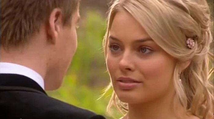 一脱成名10年后，她又爆了