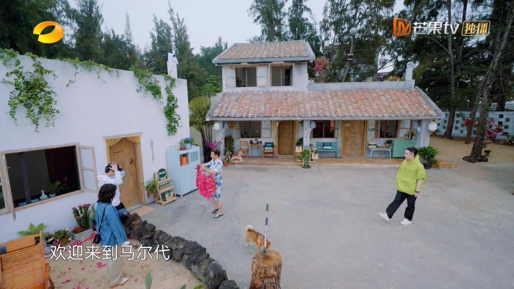这帮糊咖翻红，全靠她一手操办