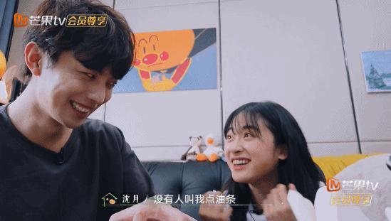 这帮糊咖翻红，全靠她一手操办