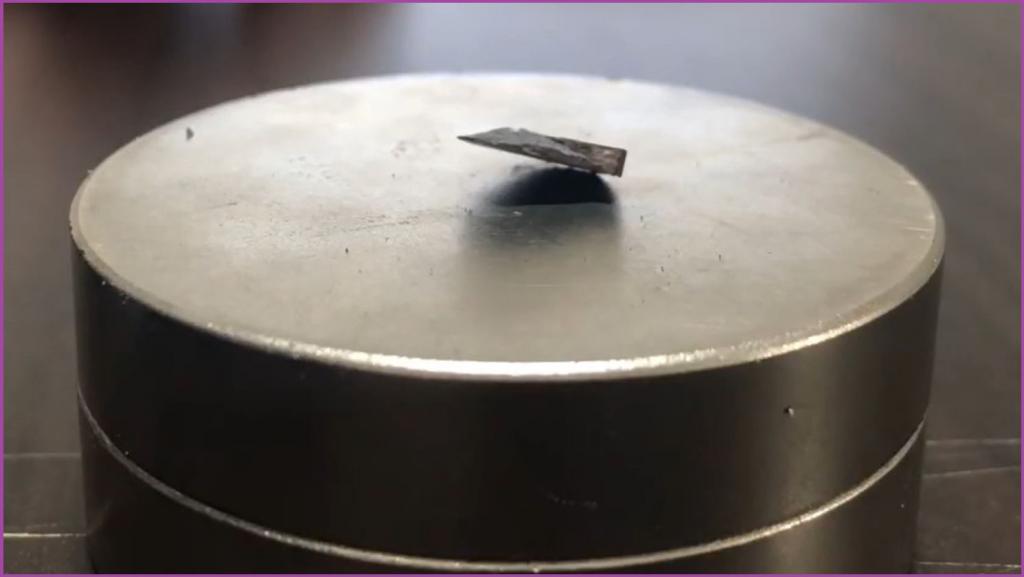 常温超导有望复现，iPhone算力能超过量子计算机？