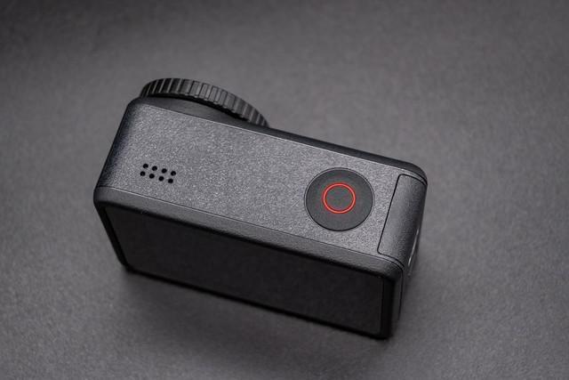 大疆Osmo Action 4运动相机评测：1/1.3英寸 18米裸机防水 耐低温长续航电池