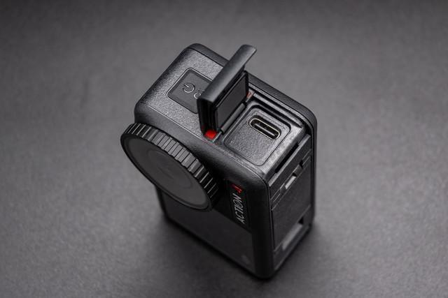 大疆Osmo Action 4运动相机评测：1/1.3英寸 18米裸机防水 耐低温长续航电池