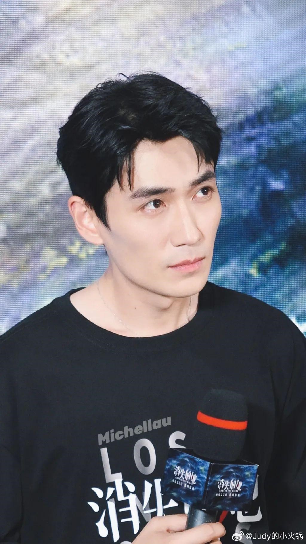 内娱浓颜帅哥PK，王鹤棣、龚俊都输给他？