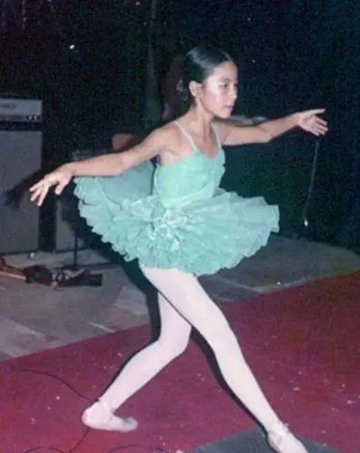 官宣离婚！嫁豪门不能生育，老公出轨千金名媛…