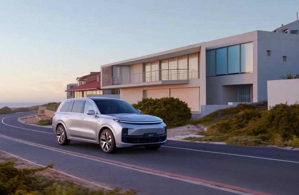 新款理想 L9 发布，起售价下调，497 万内最好的 SUV？