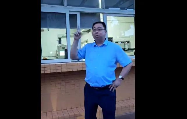 千亿身价，却在公司门口当众被打！2023年中国最惨的男人出现了