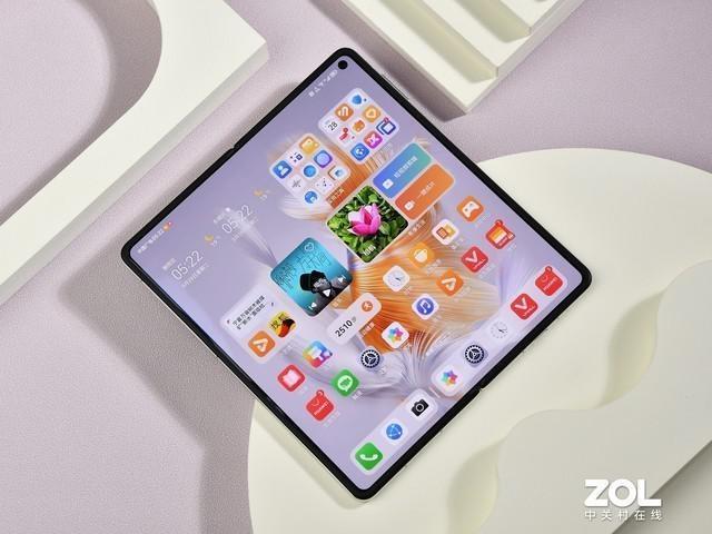 只贵1块钱，三星Galaxy Z Fold5打得过华为Mate X3吗？