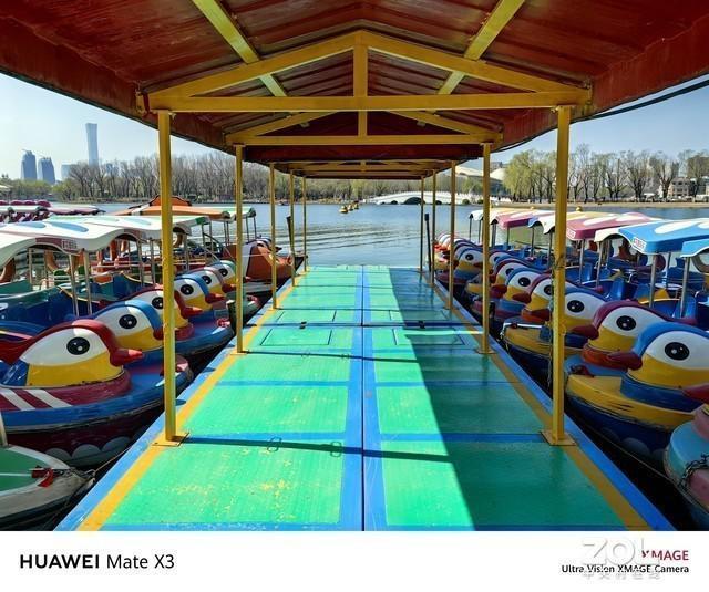 只贵1块钱，三星Galaxy Z Fold5打得过华为Mate X3吗？