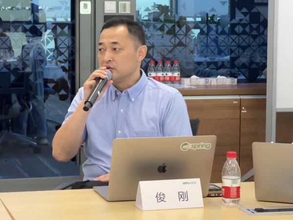 DevOps的进化版？平台工程如何简化开发并提高交付效率？