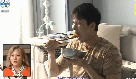 跟顶流恋爱，他不配？