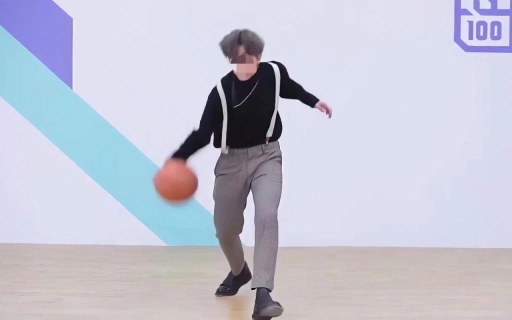 蔡徐坤塌房一月后：没凉，「人气」更高了